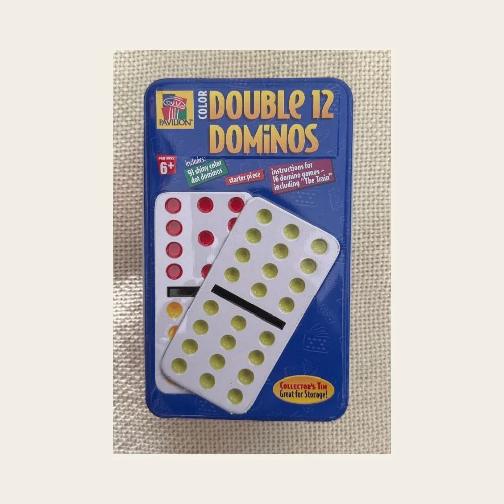 Επιτραπέζιο παιχνίδι Color Double 12 Dominos της Pavilion σε μεταλλική συσκευασία